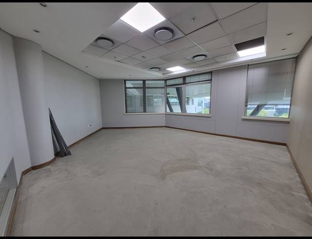 947M² OFFICE TO LET IN SANDTON CENTRAL